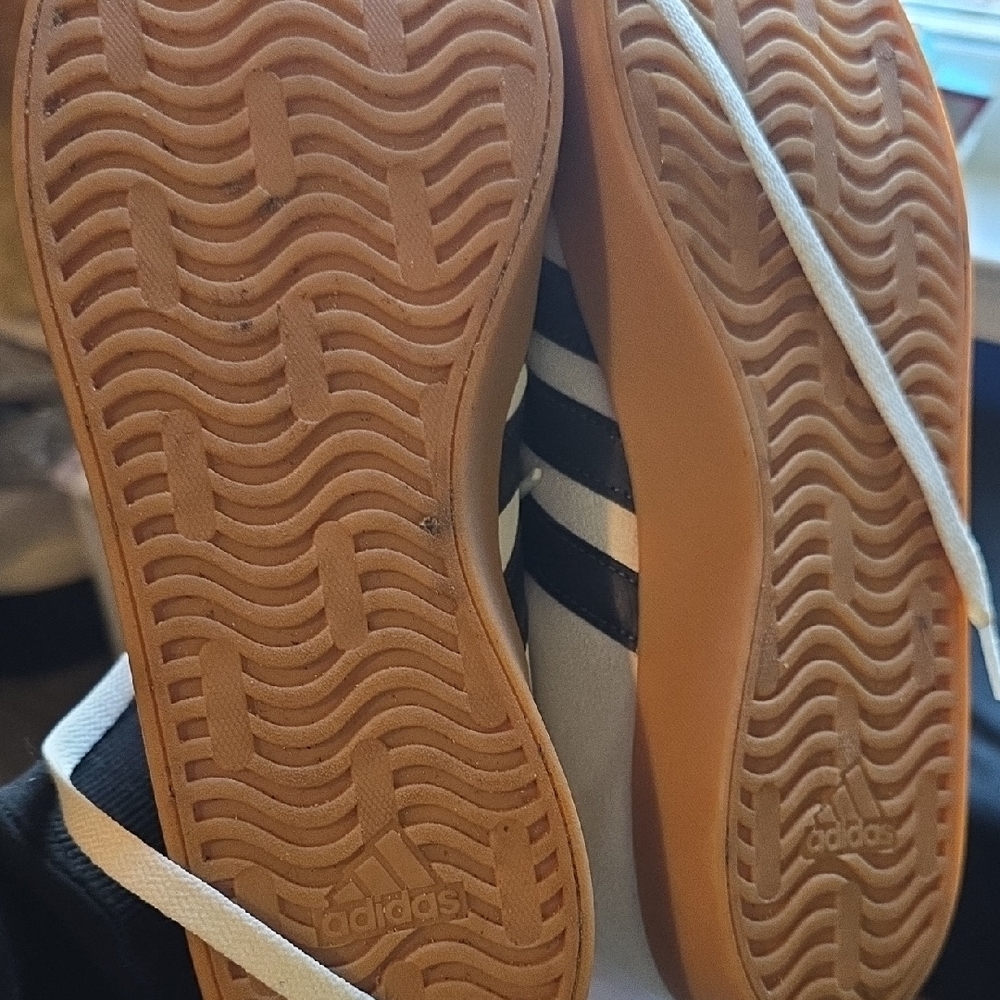 Adidas White and Black Sneakers - Picture 6 of 6
